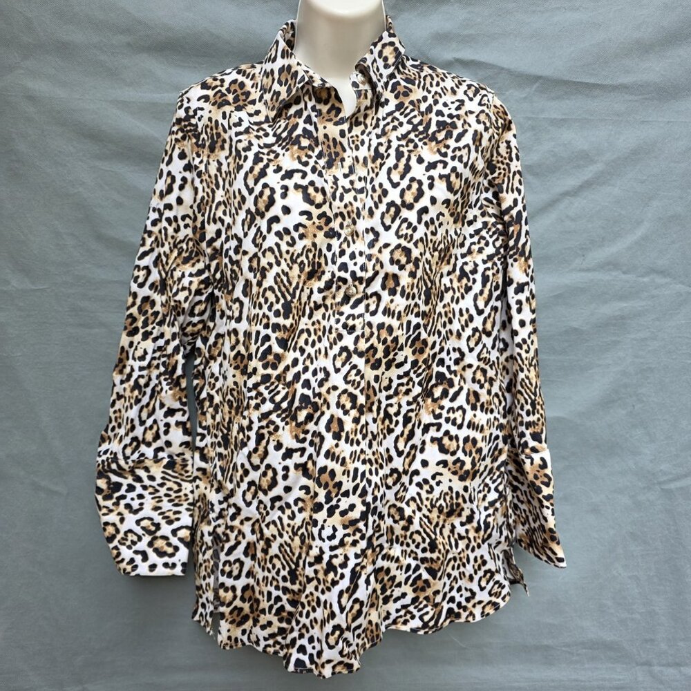 Chico's Size 0 I US 4/6 Small Leopard Cheetah Print No Iron Shirt Collared